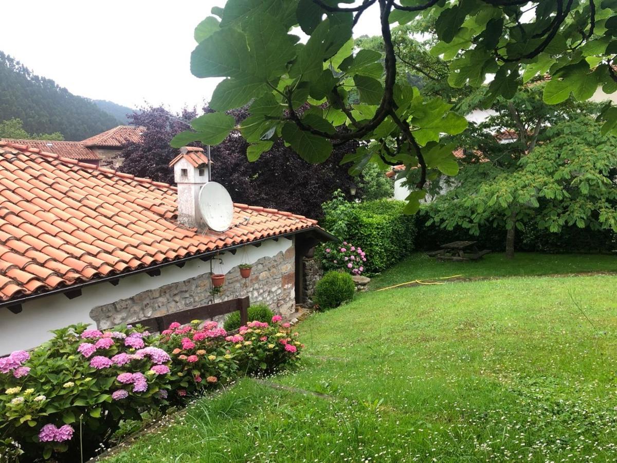 Hdec Hosteria De Castaneda Alojamiento Turistico Puente Viesgo Bagian luar foto